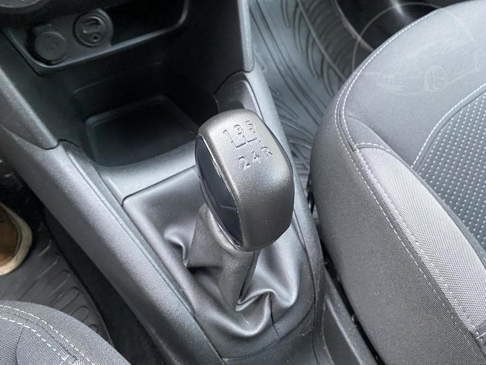 2013 Peugeot 208 - 14