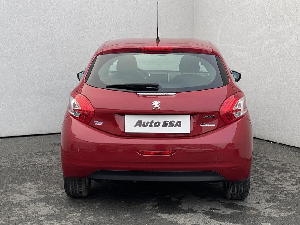 2013 Peugeot 208 - 5