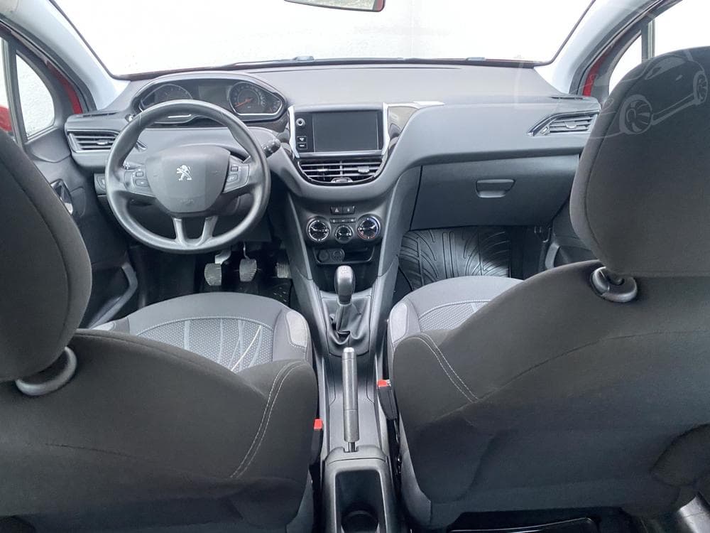2013 Peugeot 208 - 8