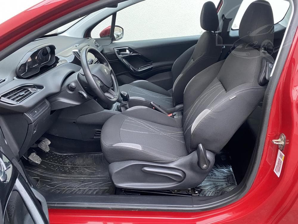 2013 Peugeot 208 - 9
