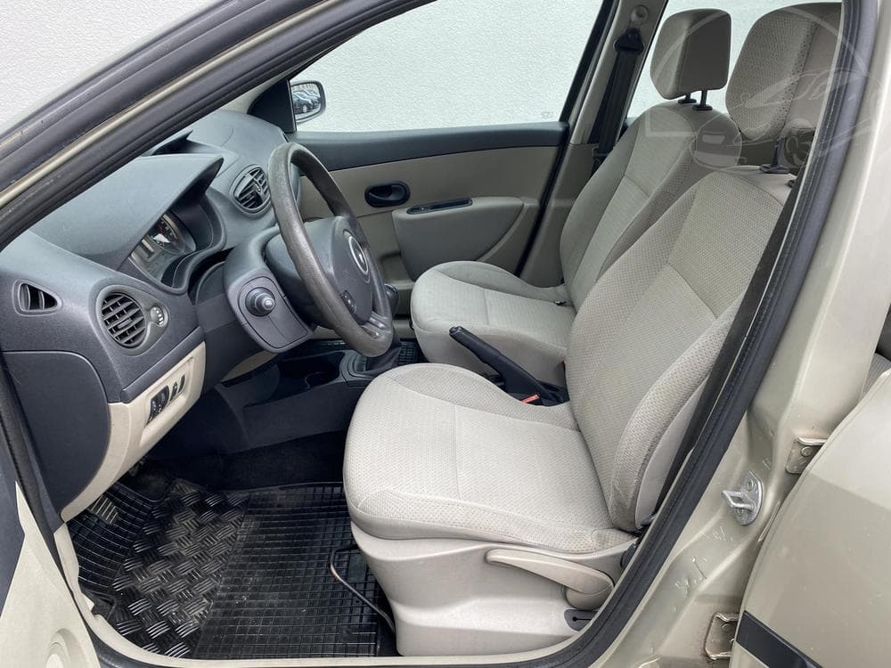 2006 Renault Clio - 17