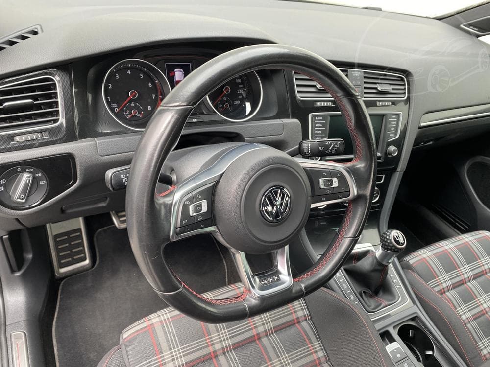 2015 Volkswagen GOLF - 45
