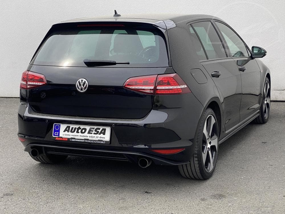 2015 Volkswagen GOLF - 13