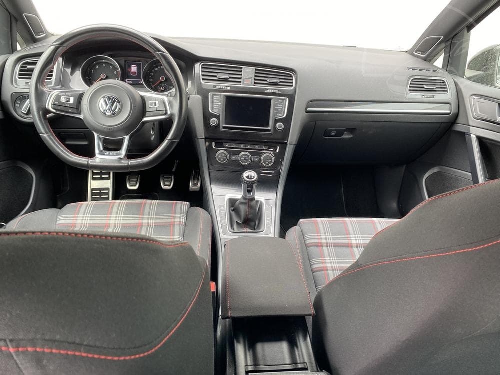 2015 Volkswagen GOLF - 29