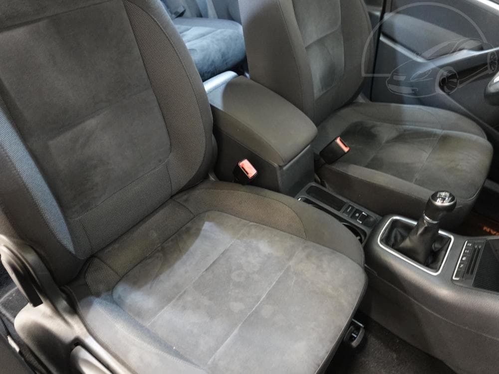 2012 Volkswagen TIGUAN - 11