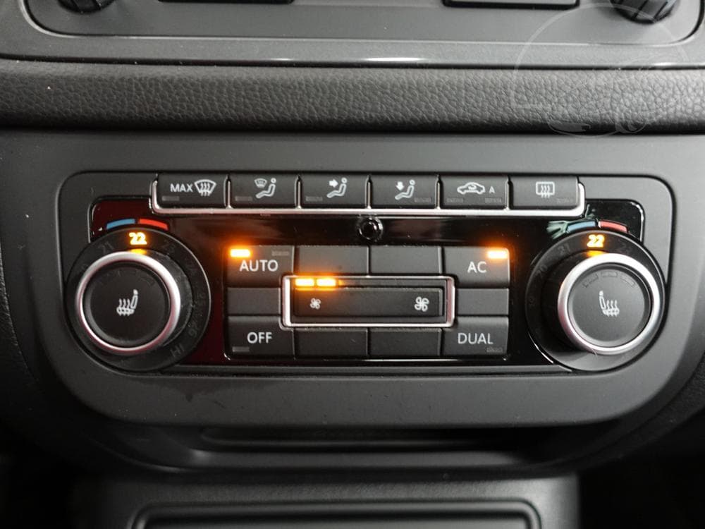 2012 Volkswagen TIGUAN - 16
