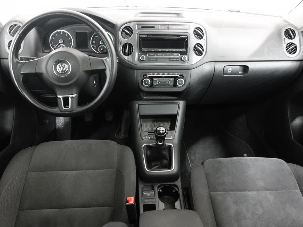 2012 Volkswagen TIGUAN - 8