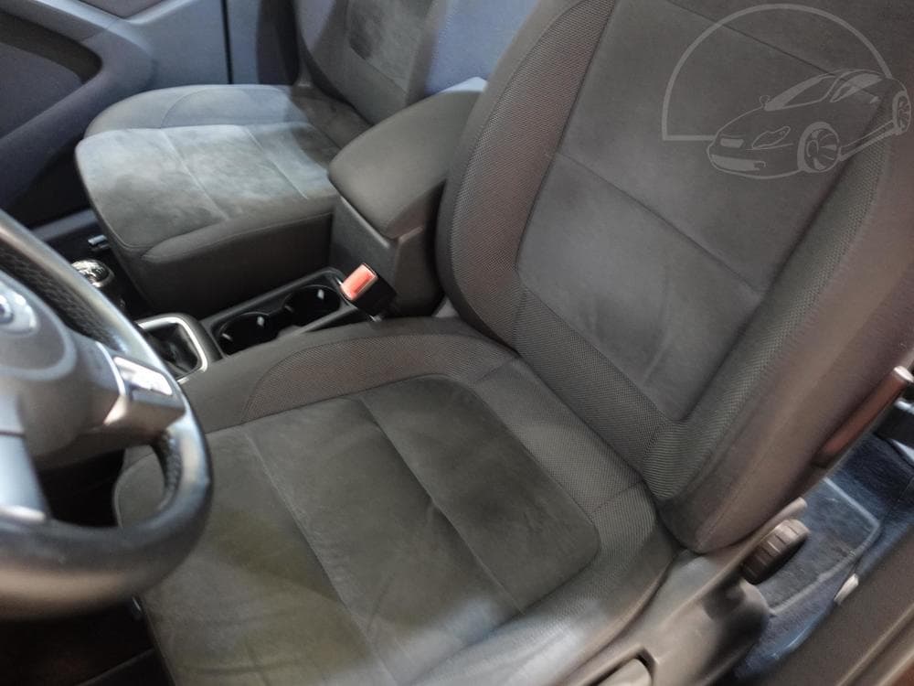 2012 Volkswagen TIGUAN - 9