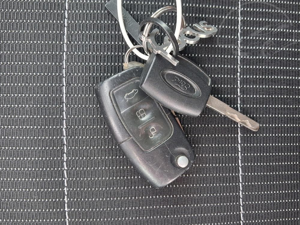 2008 Ford FOCUS - 16