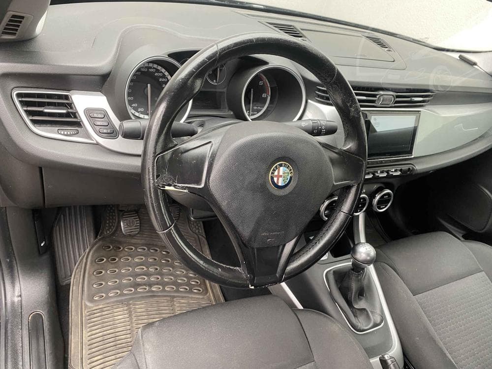 2013 Alfa Romeo GIULIETTA - 12