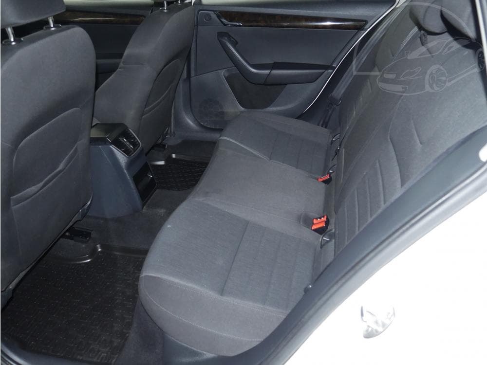 2014 Škoda OCTAVIA - 19