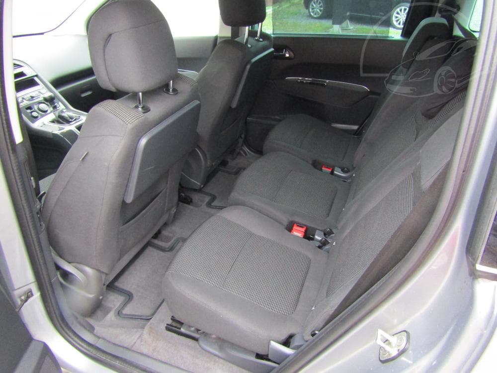 2015 Peugeot 5008 - 10