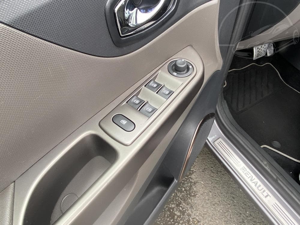 2016 Renault CAPTUR - 11