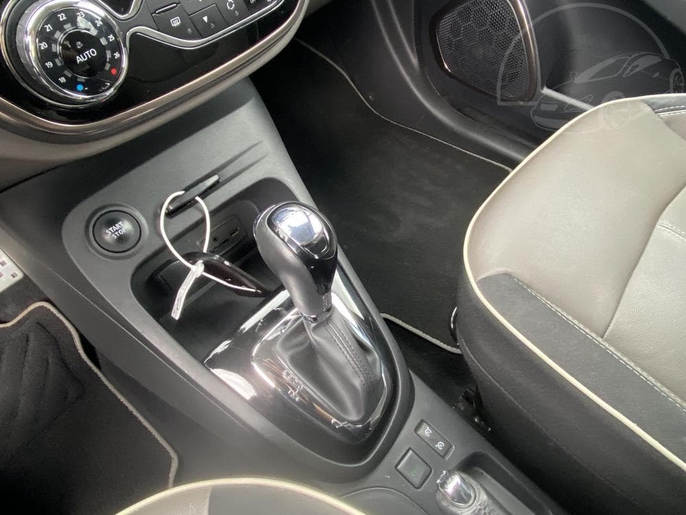 2016 Renault CAPTUR - 13
