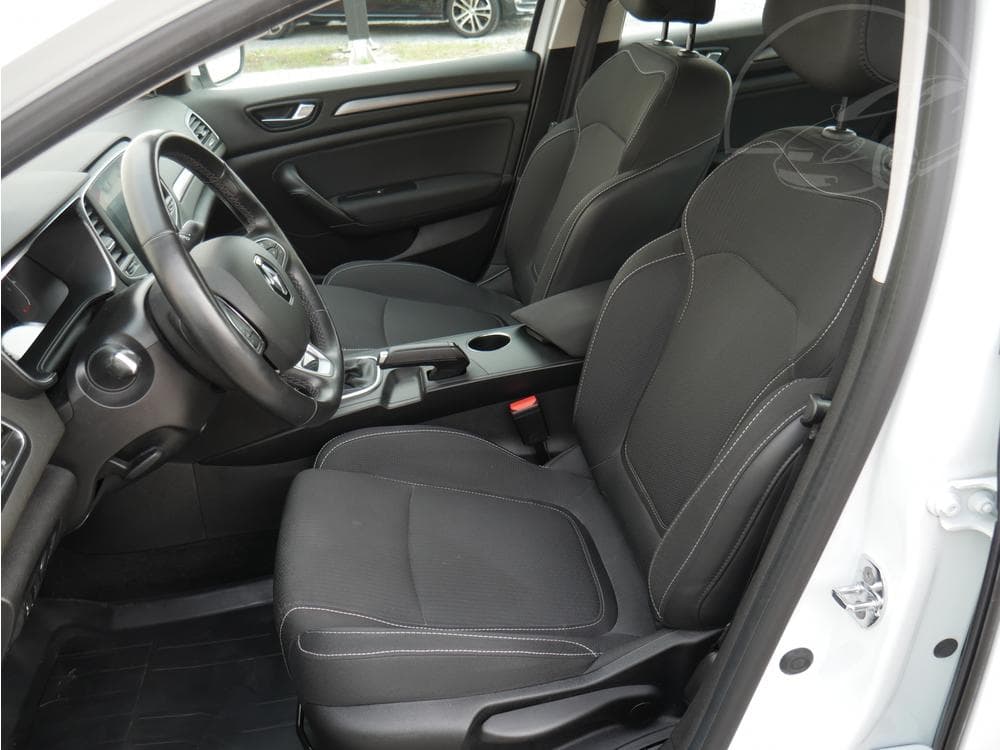 2021 Renault MEGANE - 25