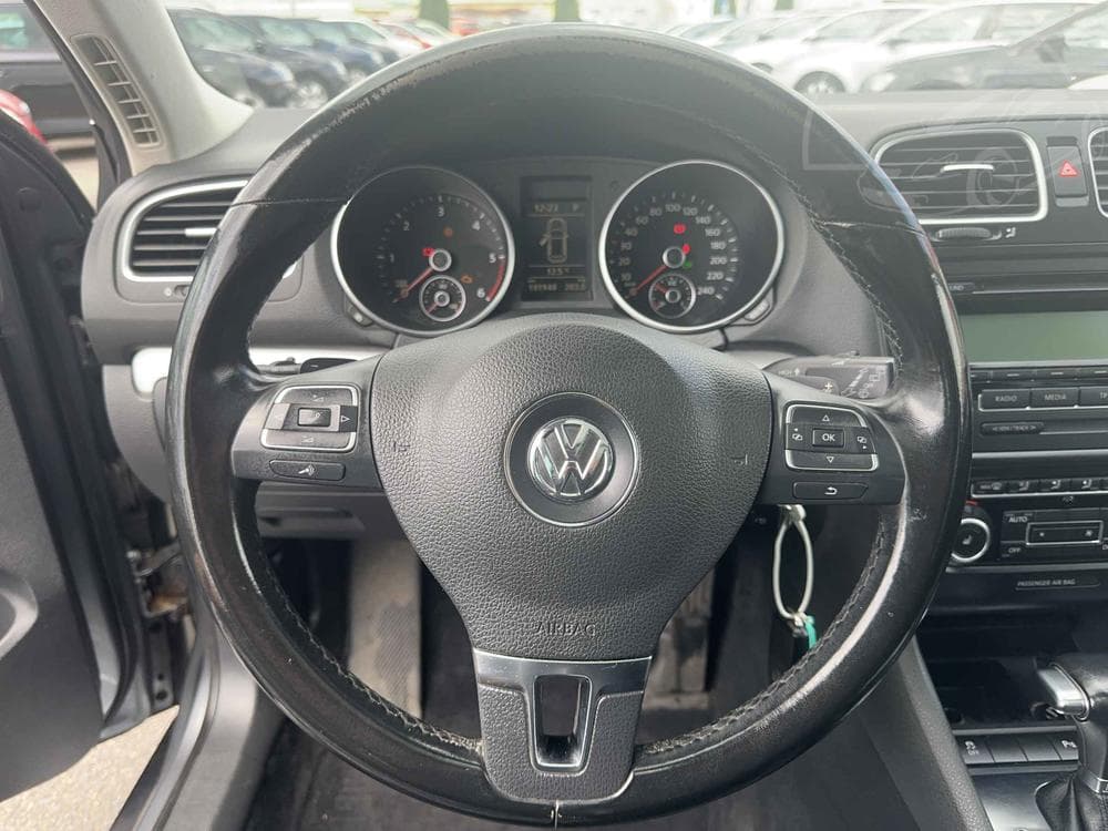 2010 Volkswagen GOLF - 12