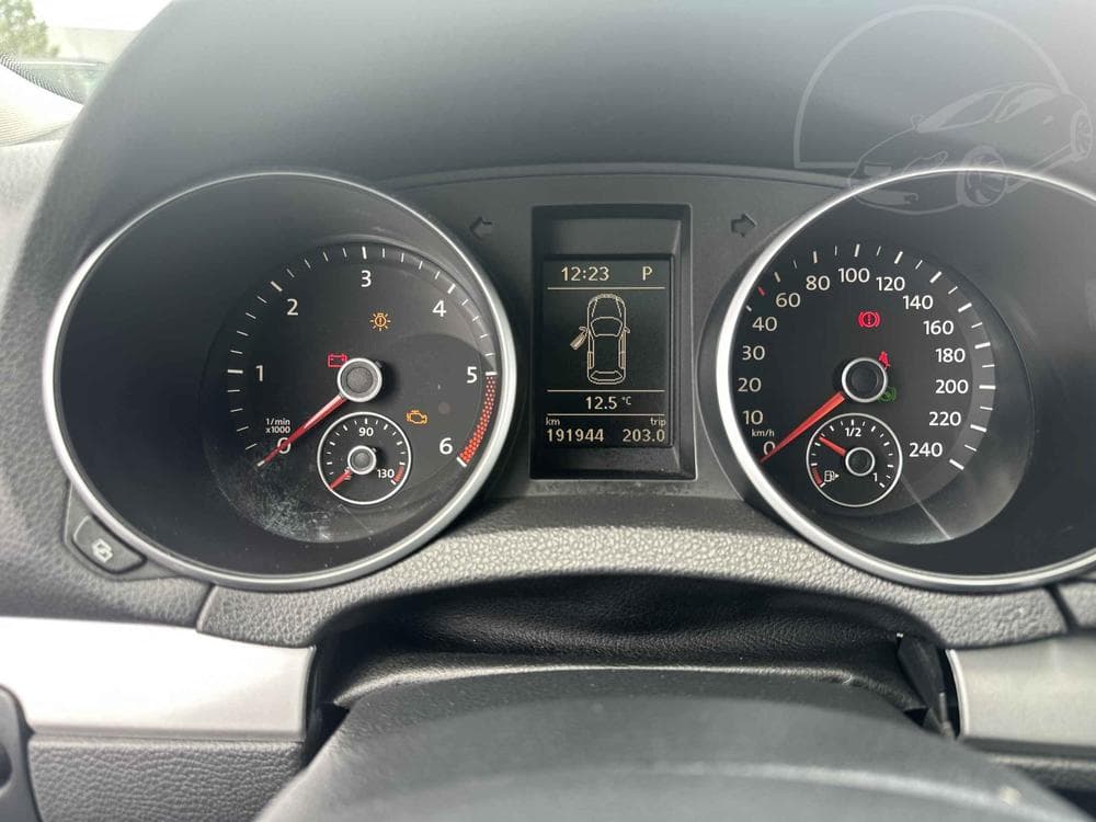 2010 Volkswagen GOLF - 13