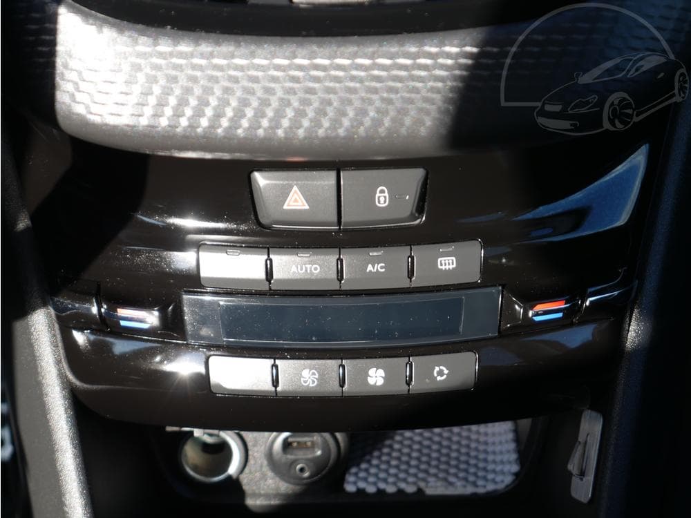 2016 Peugeot 2008 - 13