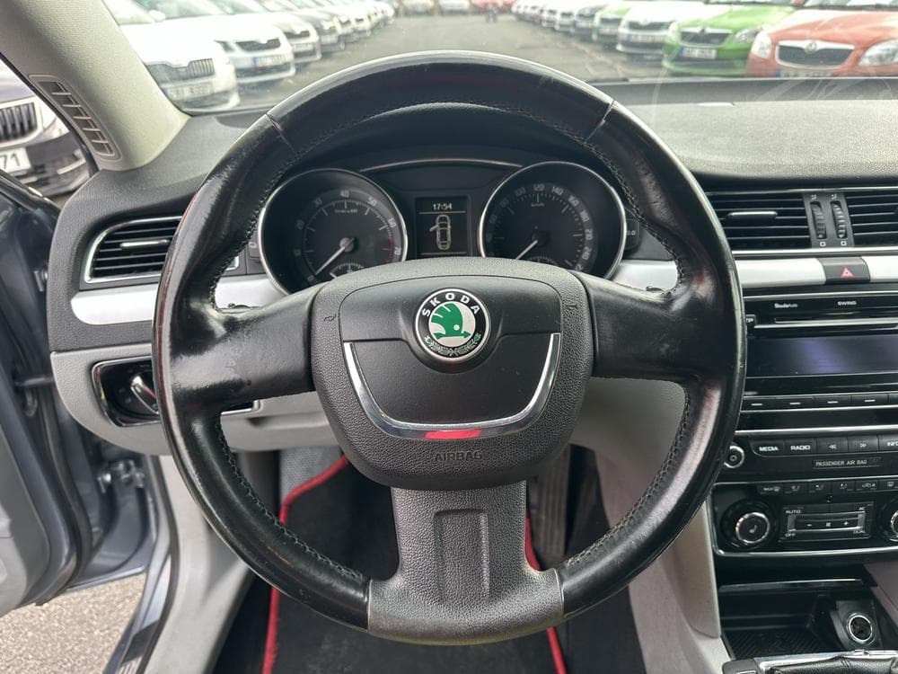 2010 Škoda SUPERB - 11