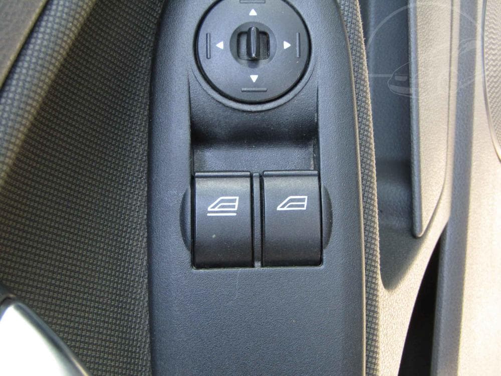 2009 Ford C-MAX - 12