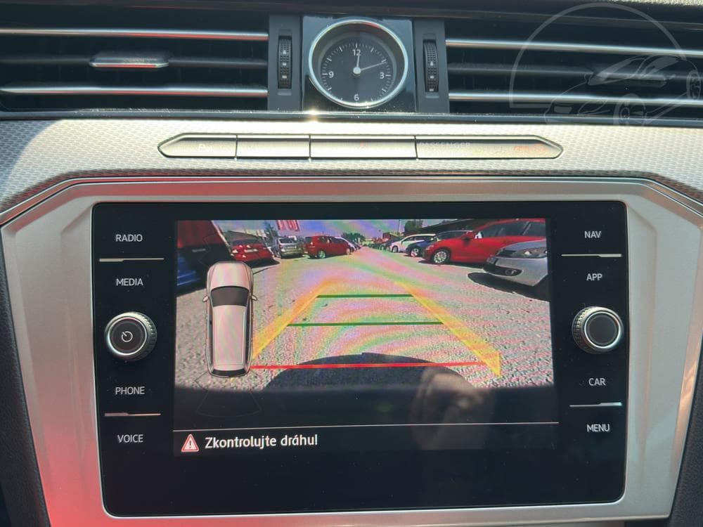 2019 Volkswagen PASSAT - 14