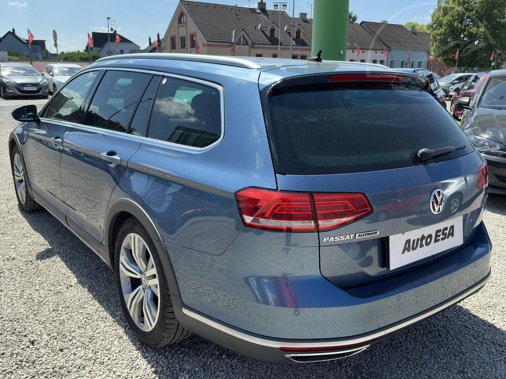2019 Volkswagen PASSAT - 6