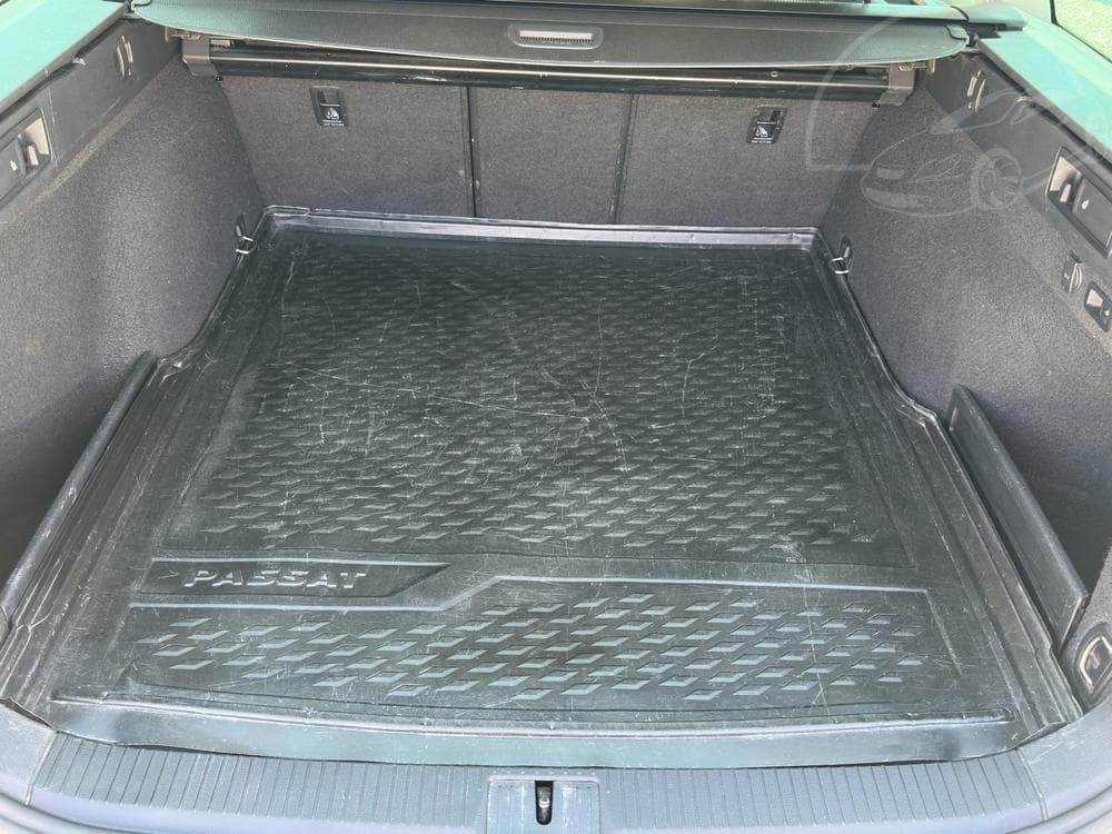 2019 Volkswagen PASSAT - 7