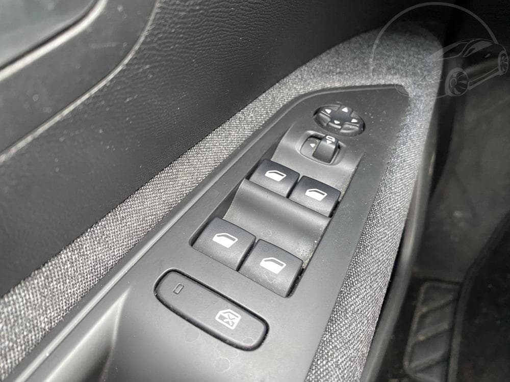 2018 Peugeot 3008 - 21