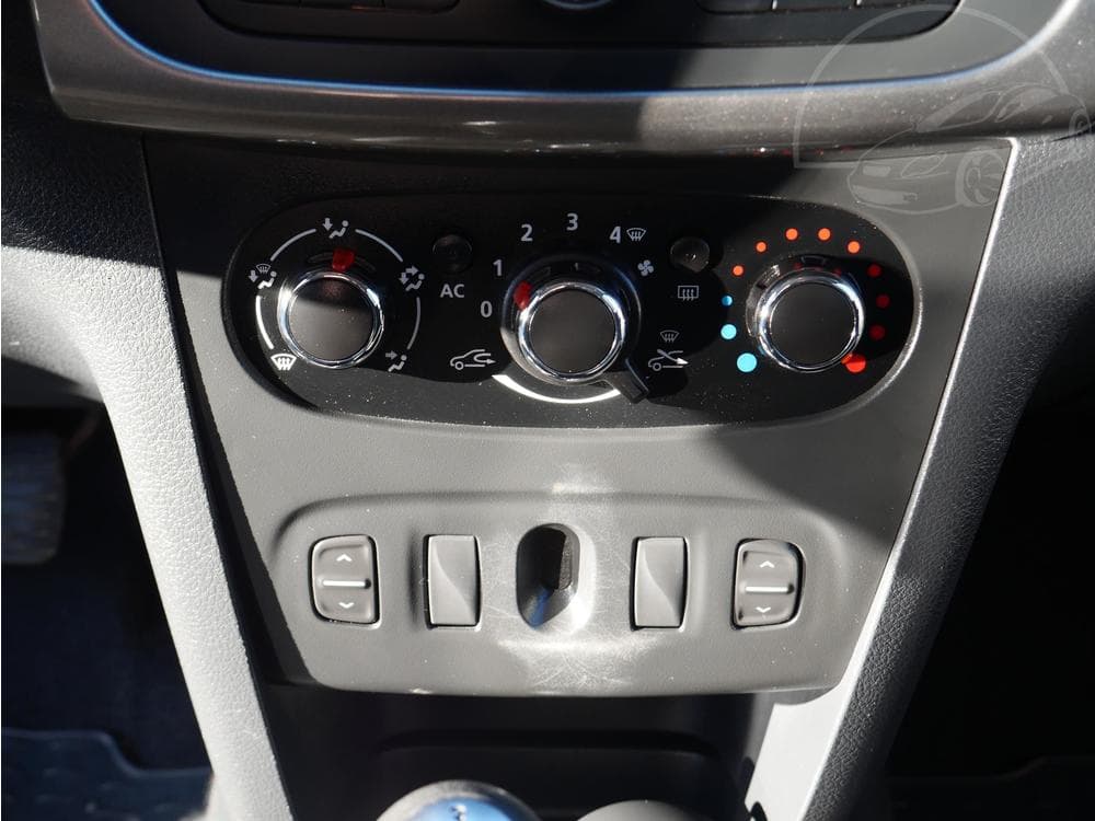 2014 Dacia SANDERO - 13
