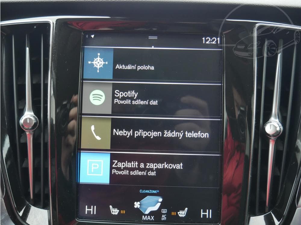 2018 Volvo V60 - 46