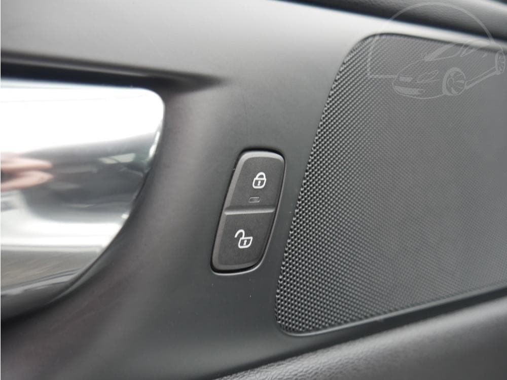 2018 Volvo V60 - 58