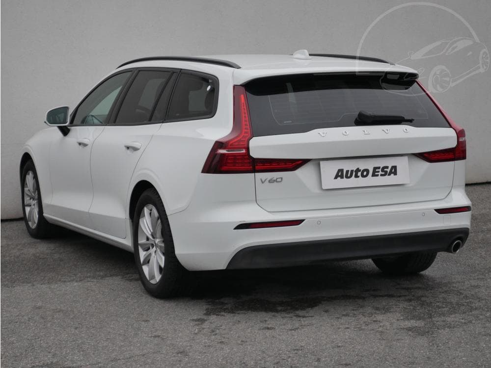 2018 Volvo V60 - 16
