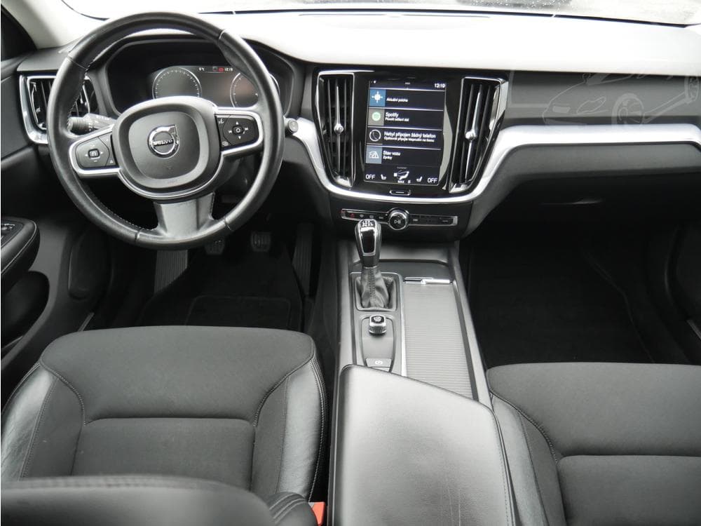 2018 Volvo V60 - 22