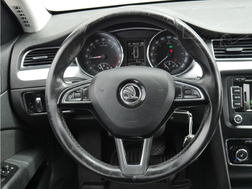 2015 Škoda SUPERB - 14