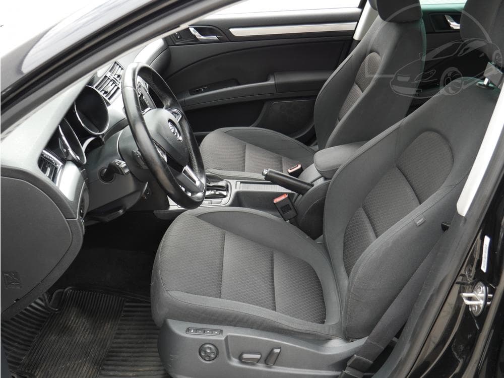 2015 Škoda SUPERB - 9