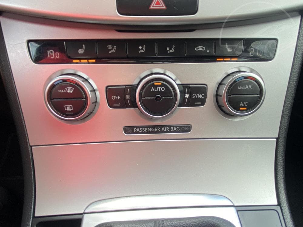 2013 Volkswagen PASSAT - 17