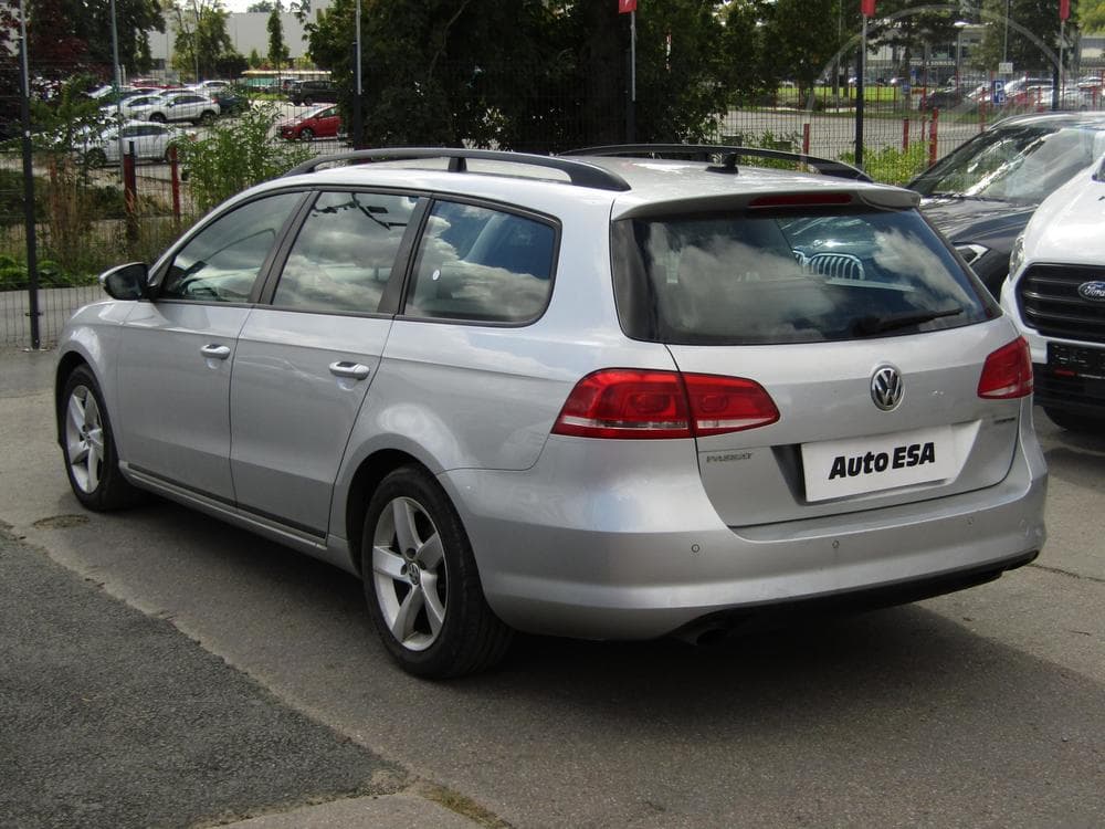 2013 Volkswagen PASSAT - 6
