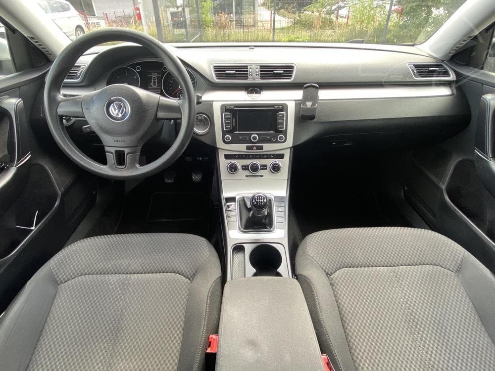 2013 Volkswagen PASSAT - 8