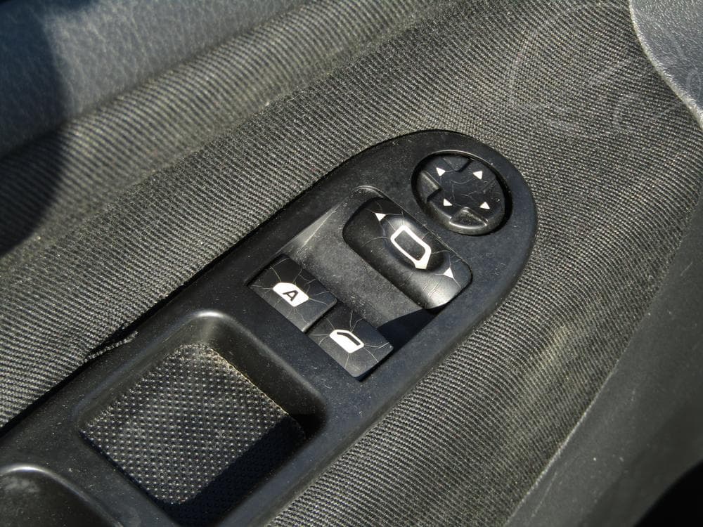 2009 Peugeot 207 - 11