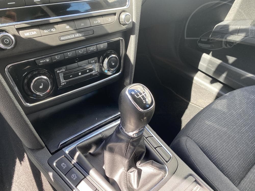2014 Škoda SUPERB - 46
