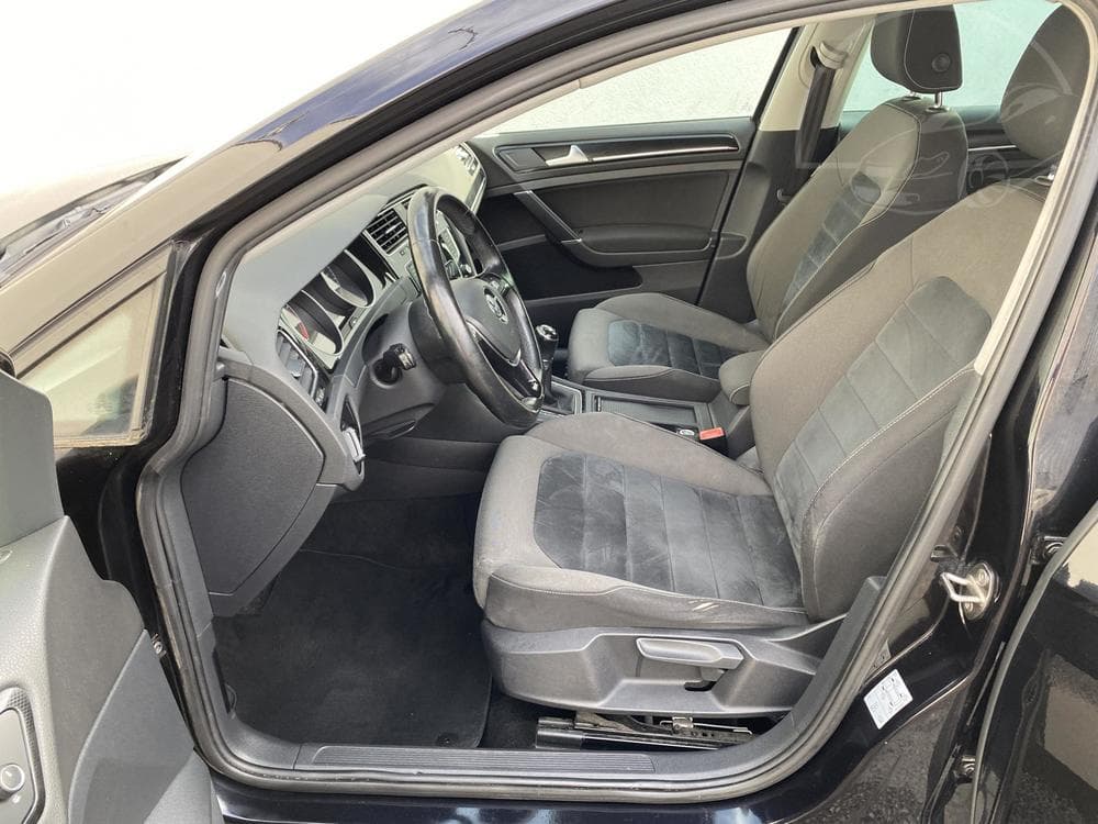 2013 Volkswagen GOLF - 9