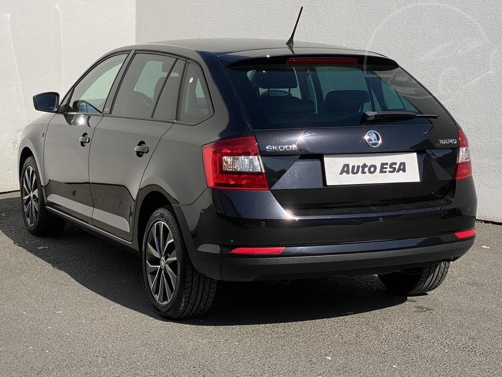 2015 Škoda RAPID - 11