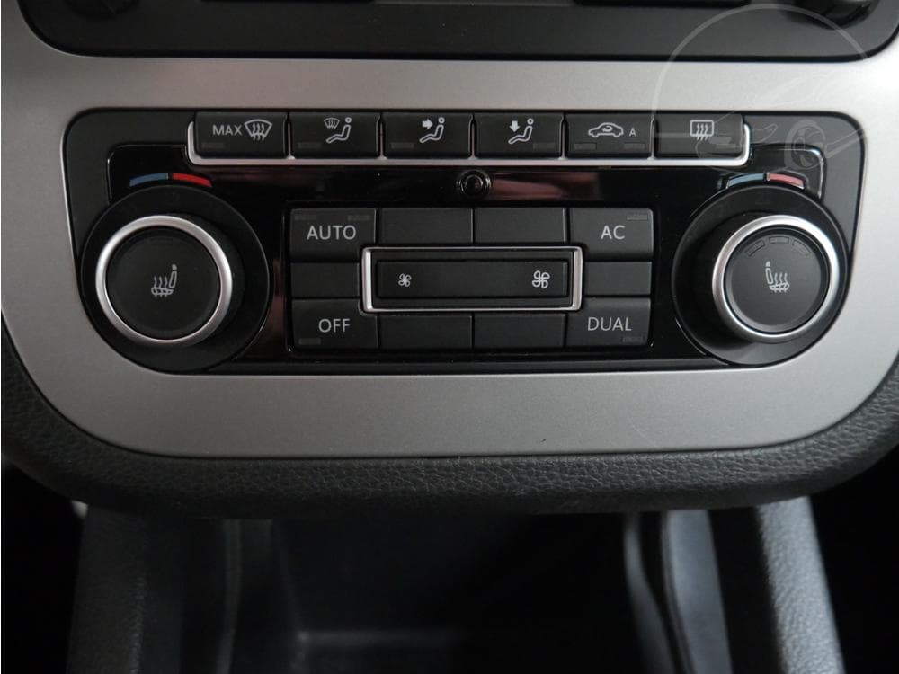 2012 Volkswagen SCIROCCO - 29