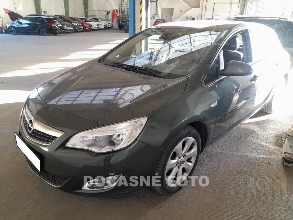 2011 Opel ASTRA