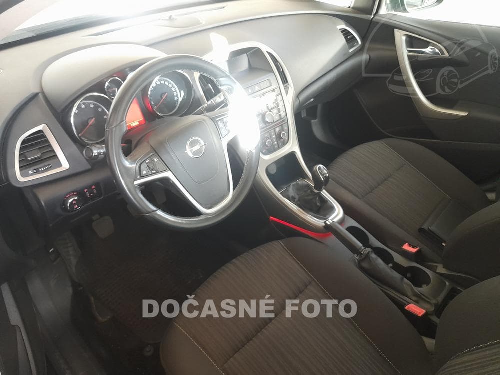 2011 Opel ASTRA - 5