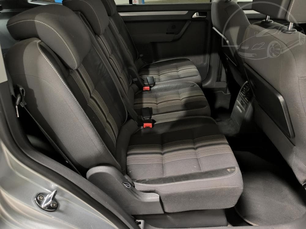 2012 Volkswagen Touran - 11