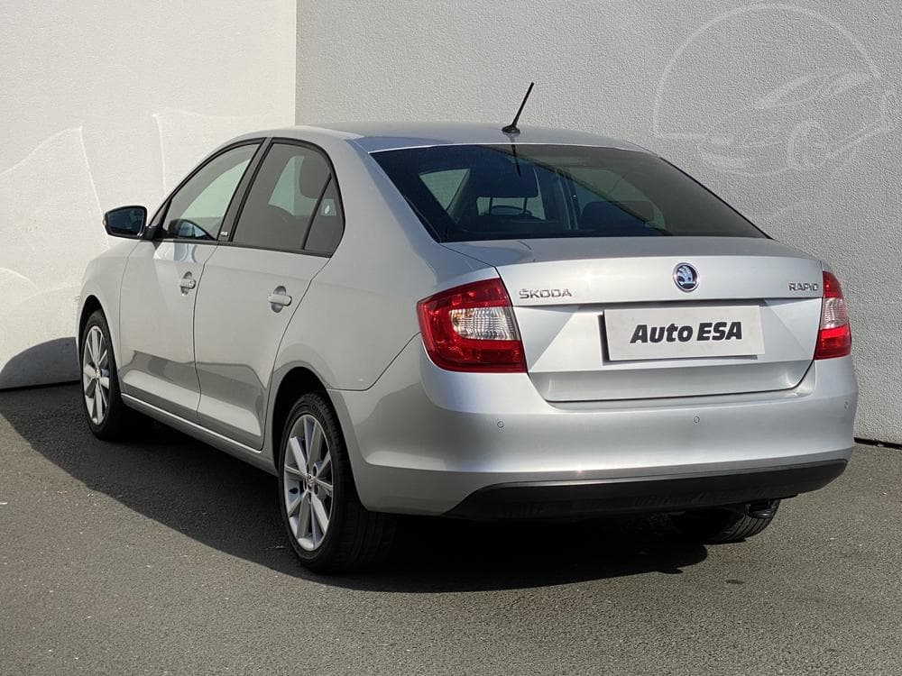 2015 Škoda RAPID - 11