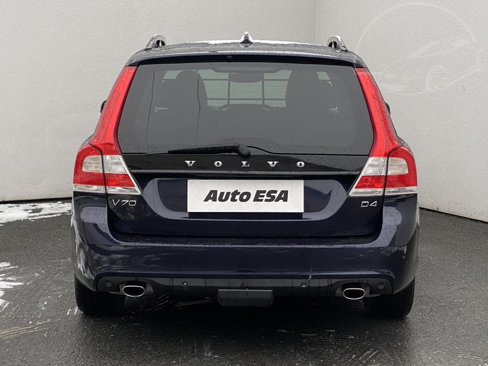 2015 Volvo V70 - 13