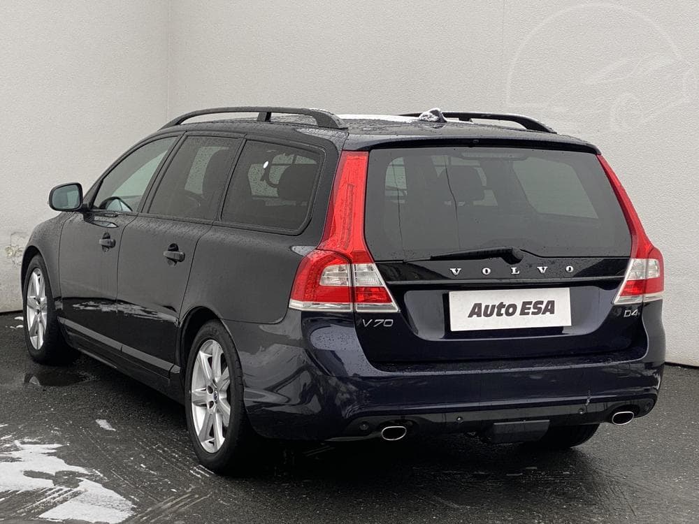 2015 Volvo V70 - 16