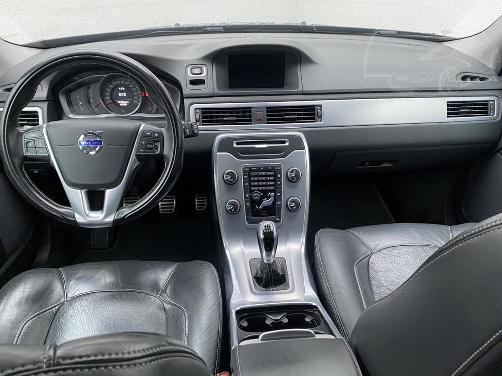 2015 Volvo V70 - 22